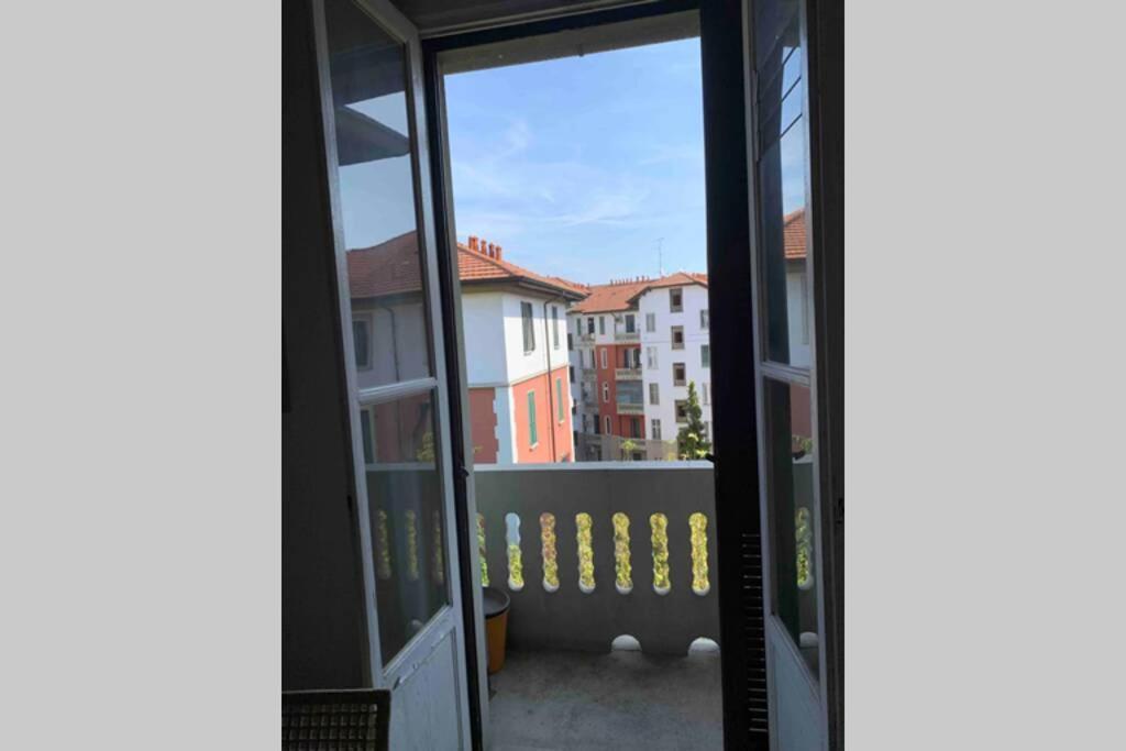 Appartamento Splendido Con Tutti Servizi In Zona Navigli Mediolan Zewnętrze zdjęcie